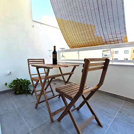 Contemporary St Julians Comfort *